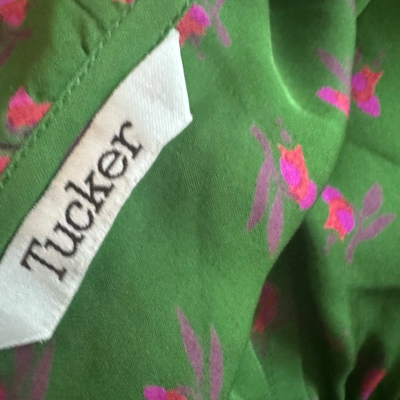 Tucker size Small Green Floral Silk Wrap Dress - Picture 7 of 7